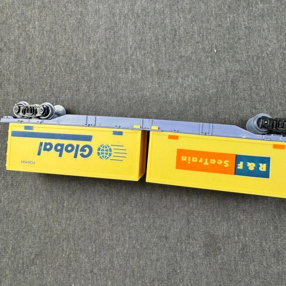 Wow Toys Trans Europ VT 153520K Train Engine ,Global R&F SeaTrain Cargo Cars Set